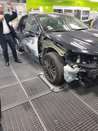 Auto Body Shop «Erie-LaSalle Body Shop», reviews and photos, 1005 W Huron St, Chicago, IL 60642, USA