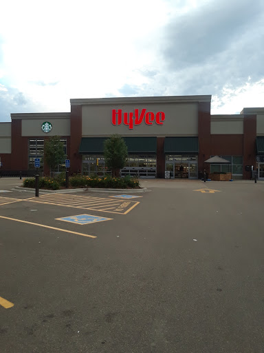 Grocery Store «Hy-Vee», reviews and photos, 9409 Zane Ave N, Brooklyn Park, MN 55443, USA