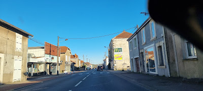 As D & Co Showroom à Terres-de-Haute-Charente