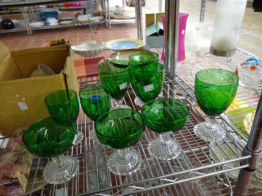 Thrift Store «Thrifty Shopper», reviews and photos, 112 E Manlius St, East Syracuse, NY 13057, USA