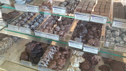 Outlet Mall «Ohio Station Outlets», reviews and photos, 9911 Avon Lake Rd, Burbank, OH 44214, USA