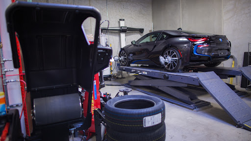 Auto Body Shop «Owings Mills Collision Center», reviews and photos, 9618 Reisterstown Rd, Owings Mills, MD 21117, USA