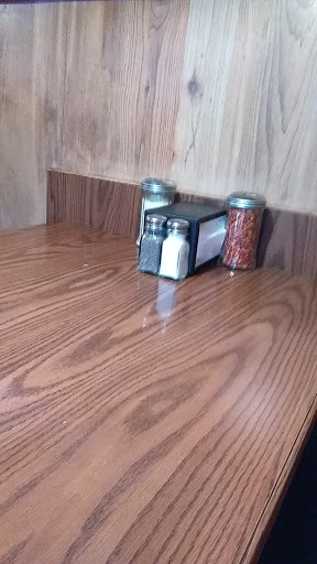 Pizza Restaurant «Round Table Pizza», reviews and photos, 292 S State St, Ukiah, CA 95482, USA