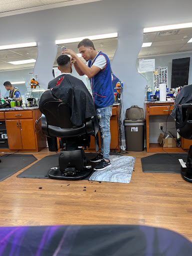 Barber Shop «Downtown Barber Shop», reviews and photos, 16 Main St, Northborough, MA 01532, USA