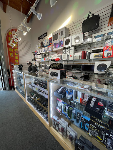 Cell Phone Store «Port Noise Inc. The Electronic Store», reviews and photos, 1047 SE 17th St, Fort Lauderdale, FL 33316, USA