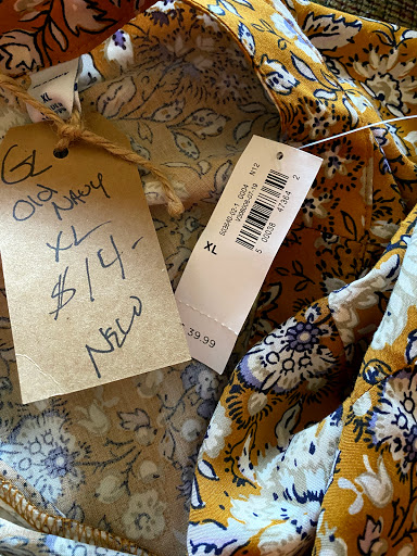 Thrift Store «Lucky Dog Thrift», reviews and photos, 158 E Main St, New Holland, PA 17557, USA