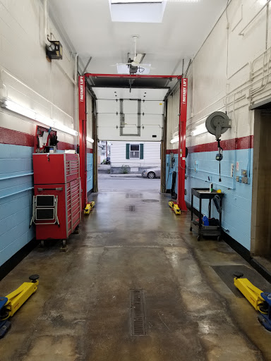 Auto Repair Shop «Leo & Sons Auto Repair», reviews and photos, 157 S Broadway, Lawrence, MA 01843, USA