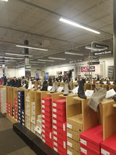 Shoe Store «DSW Designer Shoe Warehouse», reviews and photos, 1065 Woodland Rd, Reading, PA 19610, USA