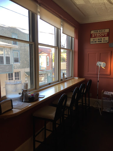 Dessert Shop «Downtown Perk & Desserts Oasis», reviews and photos, 145 W Main St, Ashland, OH 44805, USA