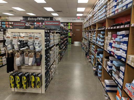 Shopping Mall «Johnson Creek Premium Outlets», reviews and photos, 575 Linmar Ln, Johnson Creek, WI 53038, USA