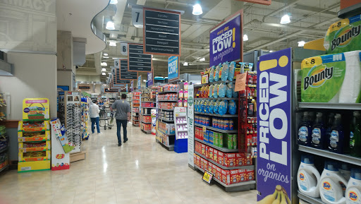 Grocery Store «Harris Teeter», reviews and photos, 8200 Crestwood Heights Dr, McLean, VA 22102, USA