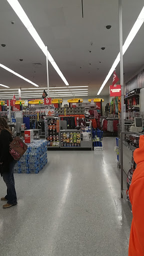 Sporting Goods Store «Academy Sports + Outdoors», reviews and photos, 4261 NW 63rd St, Oklahoma City, OK 73116, USA