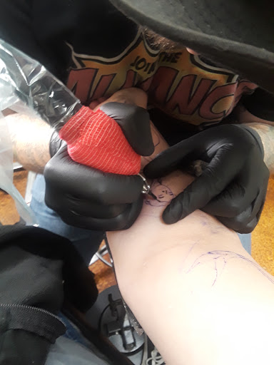 Tattoo and Piercing Shop «High Priestess Piercing & Tattoo», reviews and photos, 3870 Center St NE, Salem, OR 97301, USA