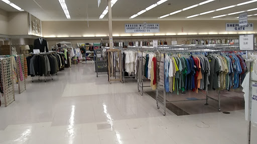 Thrift Store «Miracle Hill Thrift Store - Greenville», reviews and photos