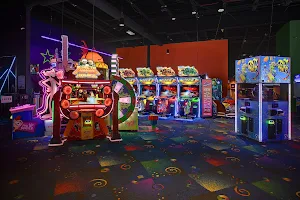 Stars and Strikes Family Entertainment Center image