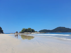 Foto von Praia Das Laranjeiras und die siedlung