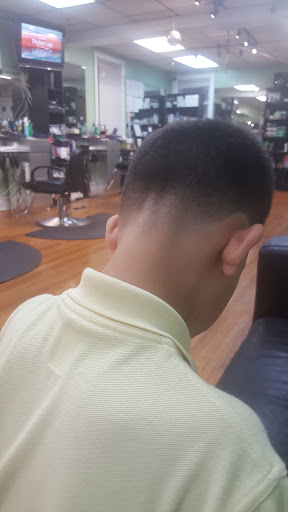Barber Shop «Eduardo Barber Shop», reviews and photos, 57 Park Hill Ave, Yonkers, NY 10701, USA