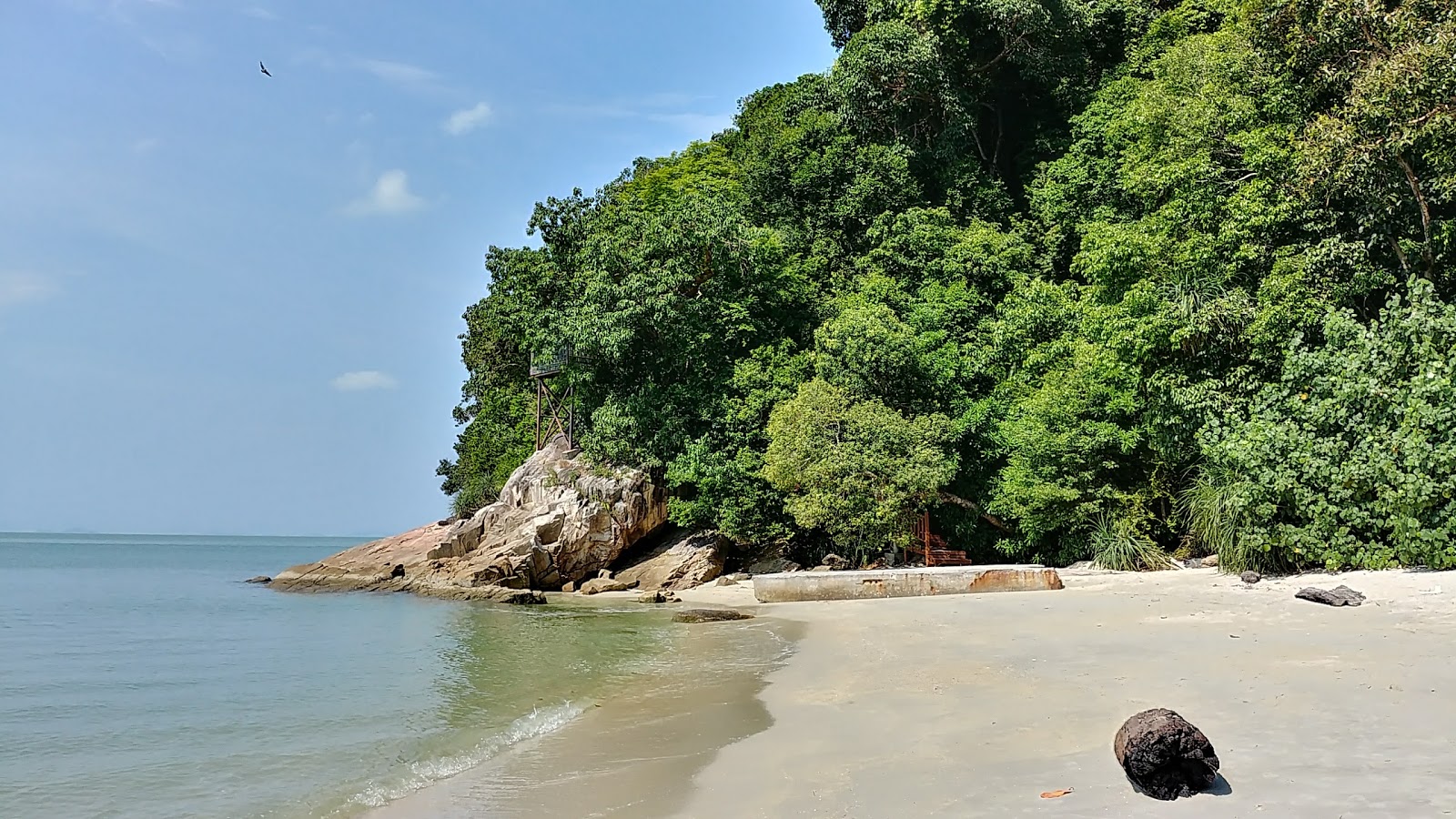 Teluk Ailing Beach'in fotoğrafı imkanlar alanı