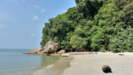 Teluk Ailing Beach