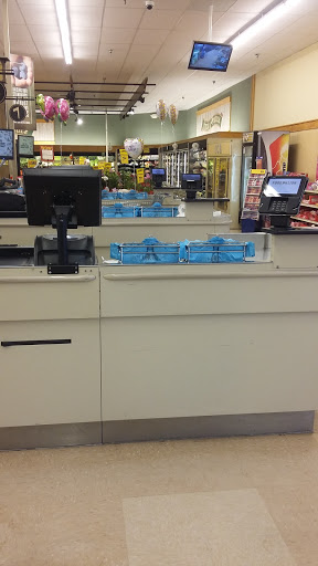 Grocery Store «Food Lion», reviews and photos, 1328 Armory Dr, Franklin, VA 23851, USA