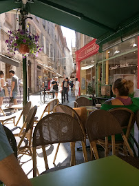 Atmosphère du Restaurant Le Croissant Rose à Grasse - n°1