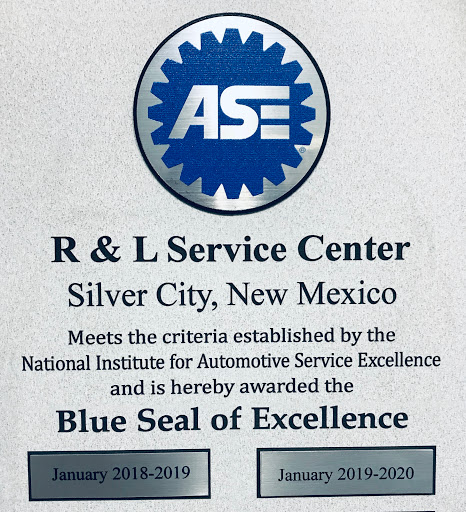 R & L Service Center in Silver City, New Mexico