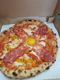 Plats et boissons du Pizzas à emporter Fior Di Pizza à Benon - n°7