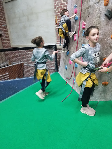 Rock Climbing Gym «The Cliffs at Valhalla», reviews and photos, 1 Commerce St, Valhalla, NY 10595, USA