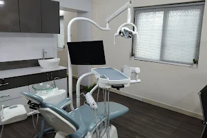 Dr.Nikita Chawla Chhattani,Meera dental and Implant care centre image
