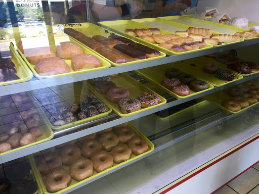 Donut Shop «Hot & Creamy Donuts», reviews and photos, 301 Trophy Lake Dr #108, Roanoke, TX 76262, USA