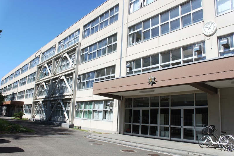札幌市立月寒中学校