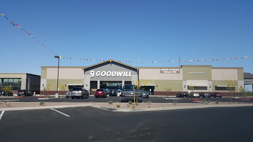 Thrift Store «Higley & Queen Creek Goodwill Retail Store & Donation Center», reviews and photos, 4570 S Higley Rd, Gilbert, AZ 85297, USA