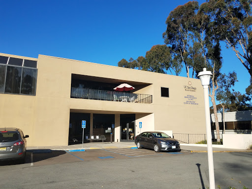 Shopping Mall «Villa Norte Shopping Center», reviews and photos, 3251 Holiday Ct, La Jolla, CA 92037, USA