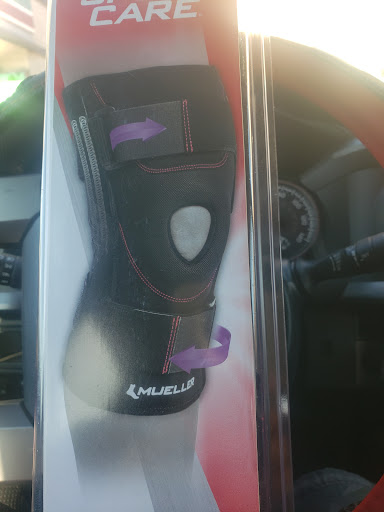 Sporting Goods Store «Big 5 Sporting Goods», reviews and photos, 19403 Victory Blvd #23, Reseda, CA 91335, USA