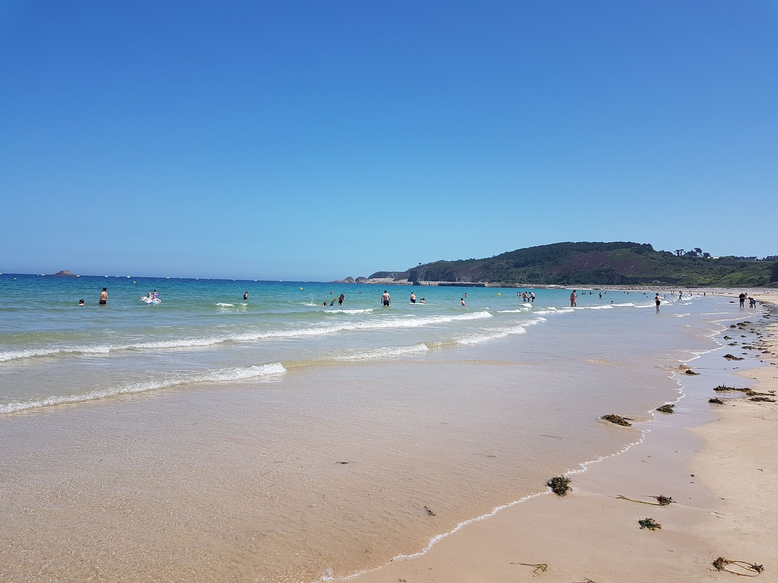 Plage des Montier'in fotoğrafı uzun koy ile birlikte