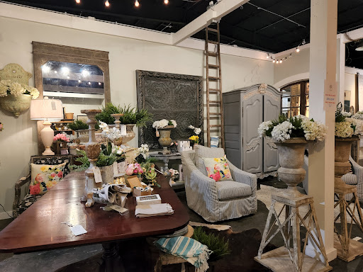 Antique Store «Madison Markets ~ Antiques & Interiors», reviews and photos, 144 Academy St, Madison, GA 30650, USA