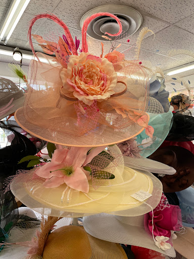 Shoe Store «Pix Shoes of Louisville», reviews and photos, 201 S Preston St, Louisville, KY 40202, USA