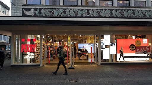 Stores to buy nike ski masks Rotterdam