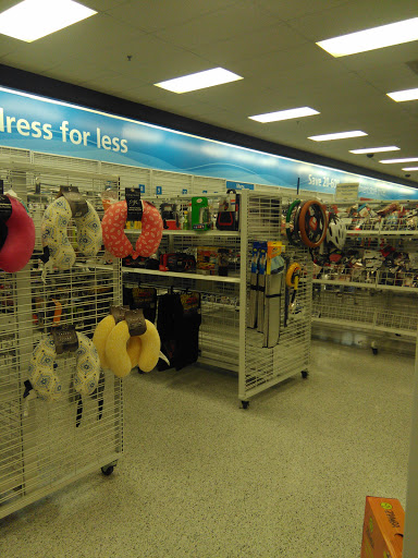 Clothing Store «Ross Dress for Less», reviews and photos, 7612 Denton Hwy, Watauga, TX 76148, USA