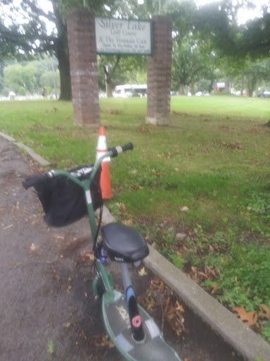 Golf Course «Silver Lake Golf Course», reviews and photos, 915 Victory Blvd, Staten Island, NY 10301, USA