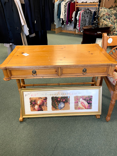 Thrift Store «Tambourine Resale Shop», reviews and photos, 1619 10th Ave, Vero Beach, FL 32960, USA