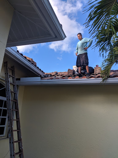 Roofing Contractor «Suntek Roofing», reviews and photos, 2608 SW 45th St, Fort Lauderdale, FL 33312, USA