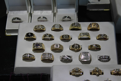 Jewelry Store «Shnayder Jewelry and Pawn Shop», reviews and photos, 110 Daniel Webster Hwy, Nashua, NH 03060, USA