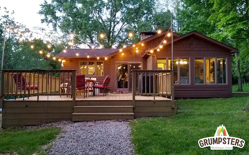 Cabin Rental Agency «Grumpsters Log Cabins», reviews and photos, 535 Ash St, McGregor, IA 52157, USA