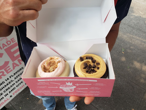 Cafe «Cupcake Royale», reviews and photos, 108 Pine St, Seattle, WA 98101, USA