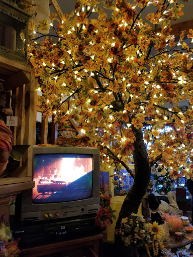 Gift Shop «Sleighbells Of Sherwood (Seasonal Business Open July1-December 23)», reviews and photos, 23855 SW 195th Pl, Sherwood, OR 97140, USA