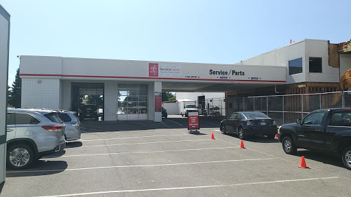 Toyota Dealer «Momentum Toyota of Fairfield», reviews and photos, 2575 Auto Mall Pkwy, Fairfield, CA 94533, USA