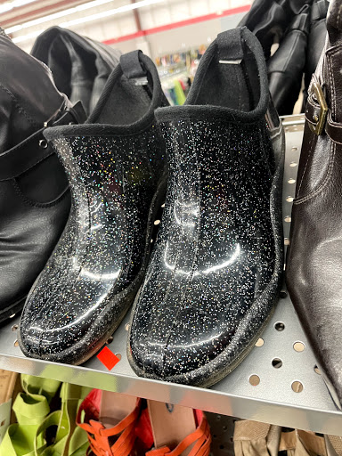 Thrift Store «Goodwill», reviews and photos