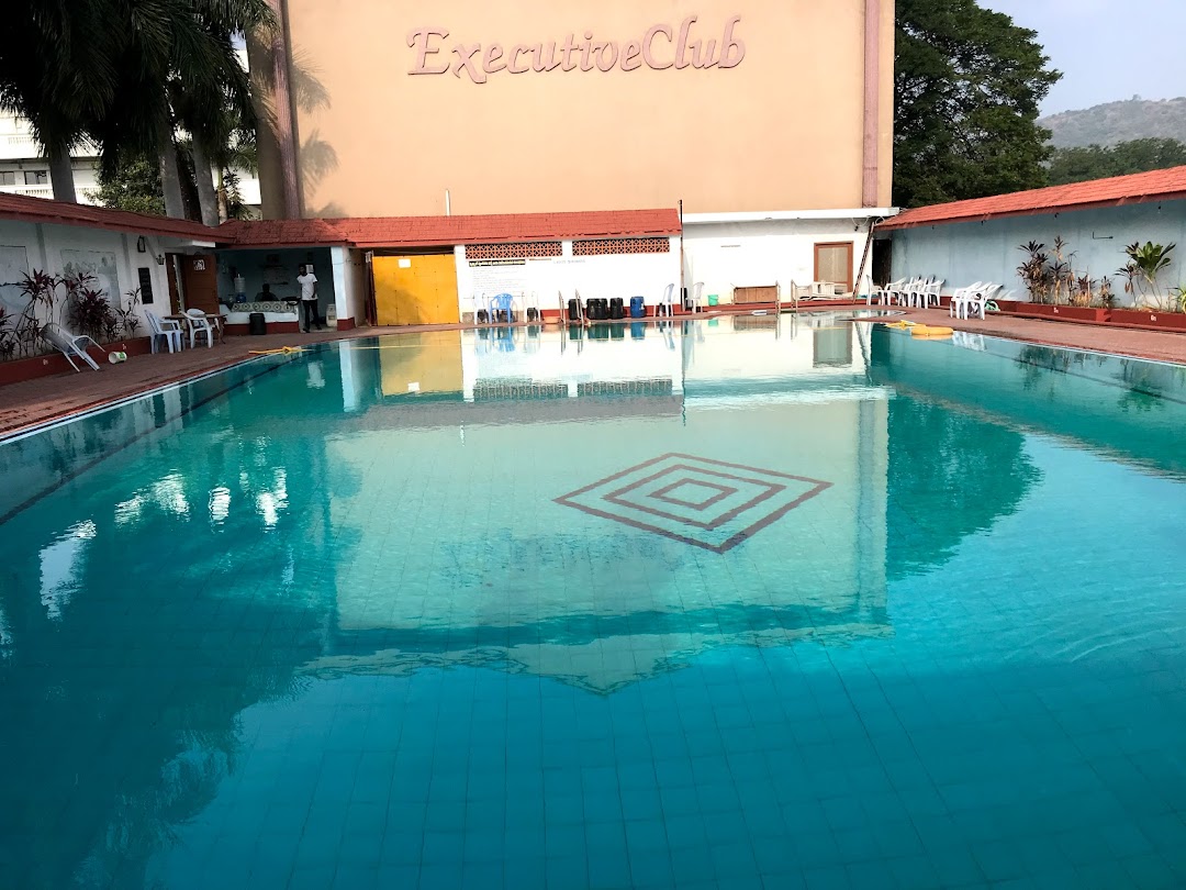 Executive Club Swimming Pool