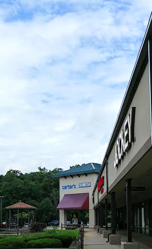 Outlet Mall «The Outlet Shoppes At Fremont», reviews and photos, 6245 N Old 27, Fremont, IN 46737, USA